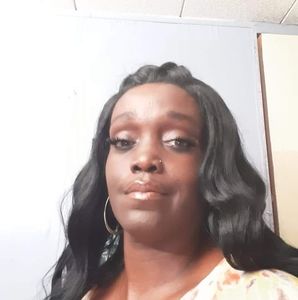 Meet your Posher, Dee dee